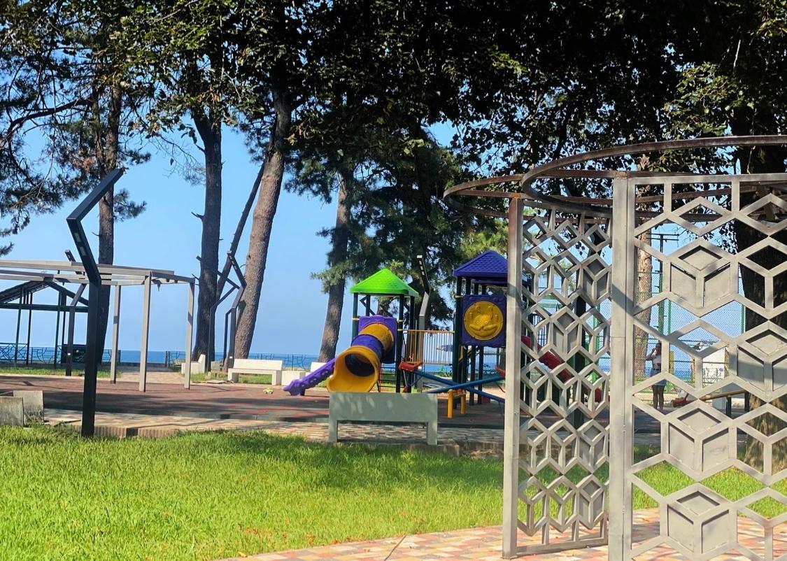Guest House Kobuleti On Aghmashenebeli Exterior photo