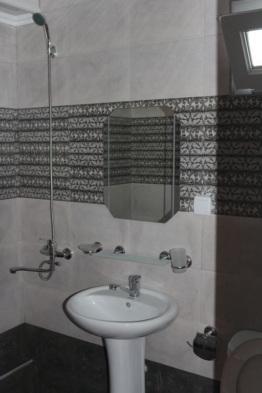 Guest House Kobuleti On Aghmashenebeli Exterior photo
